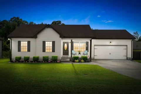 552 Tracy Ln