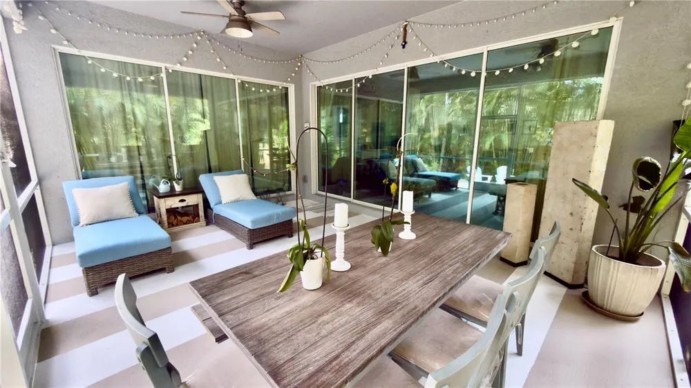 652 KENNETH WAY Tarpon Springs, FL 34689