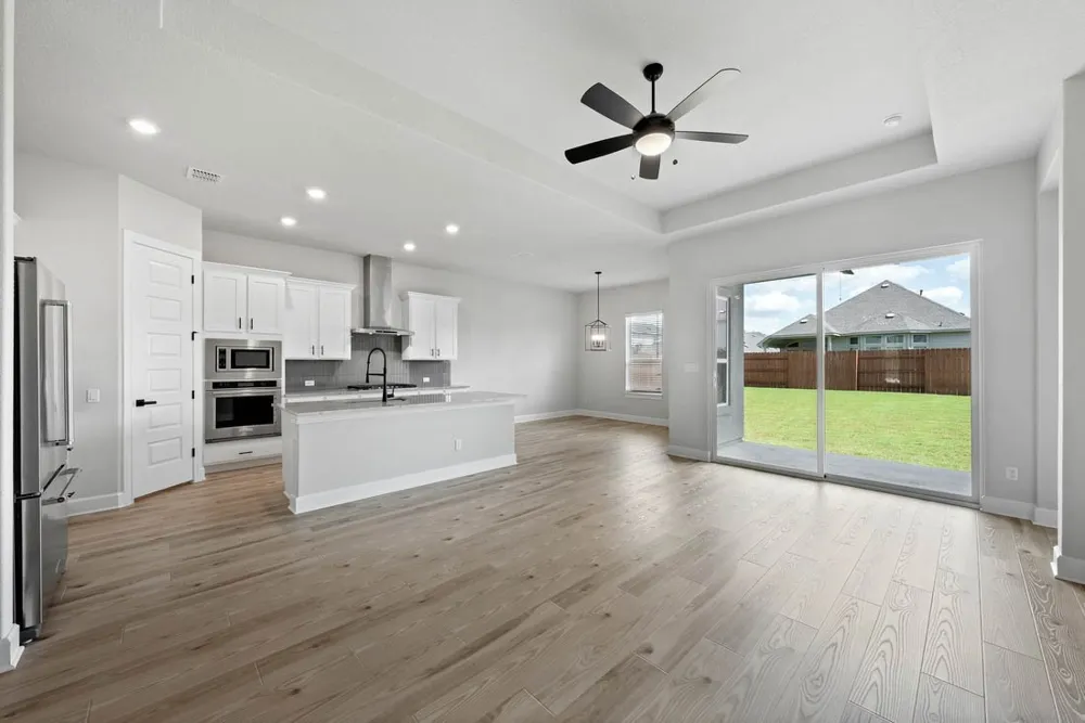106 Nandina Path Bastrop, TX 78602