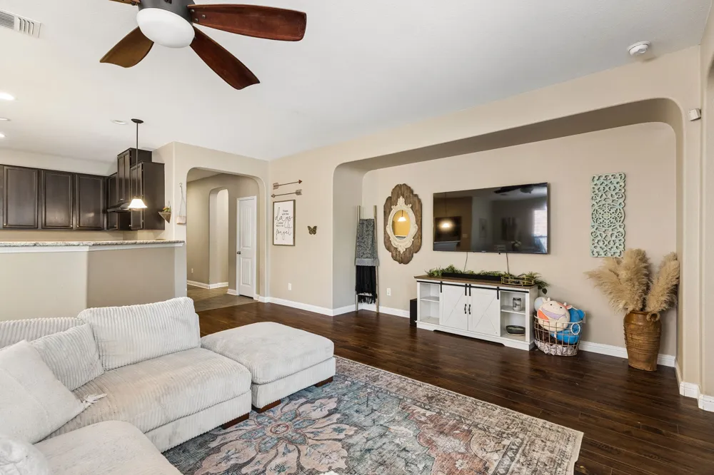 1113 Yellow Iris Road Leander, TX 78641