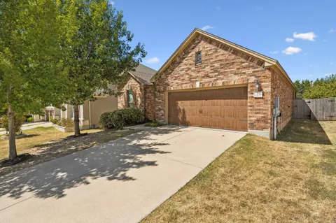 1113 Yellow Iris Road
