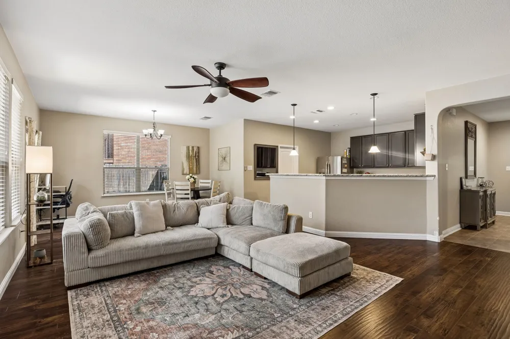 1113 Yellow Iris Road Leander, TX 78641