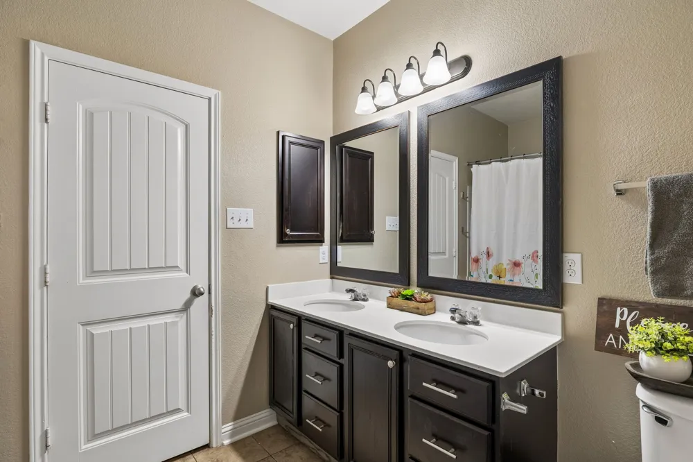 1113 Yellow Iris Road Leander, TX 78641
