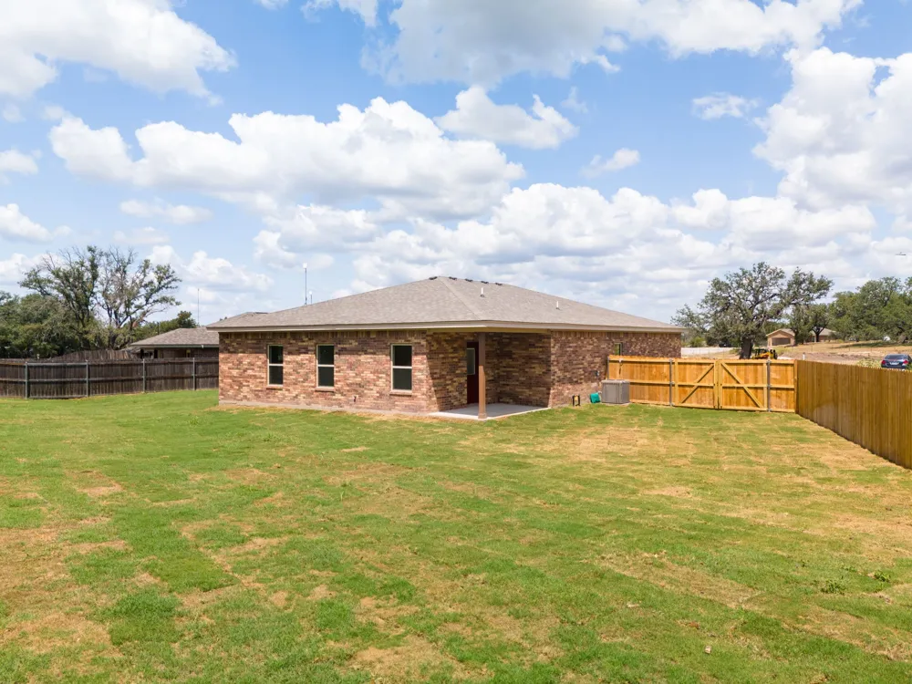 828 Elijah Lampasas, TX 76550