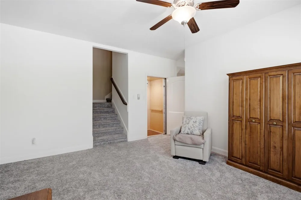704 Water Street Webster, TX 77598