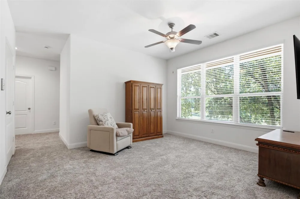 704 Water Street Webster, TX 77598