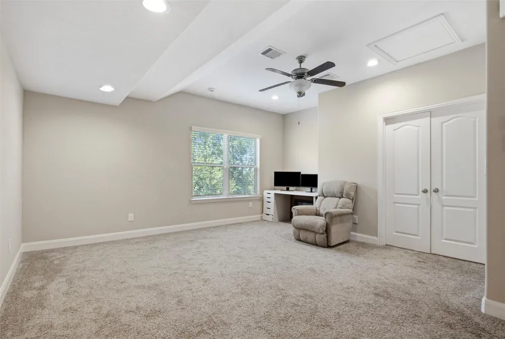 704 Water Street Webster, TX 77598