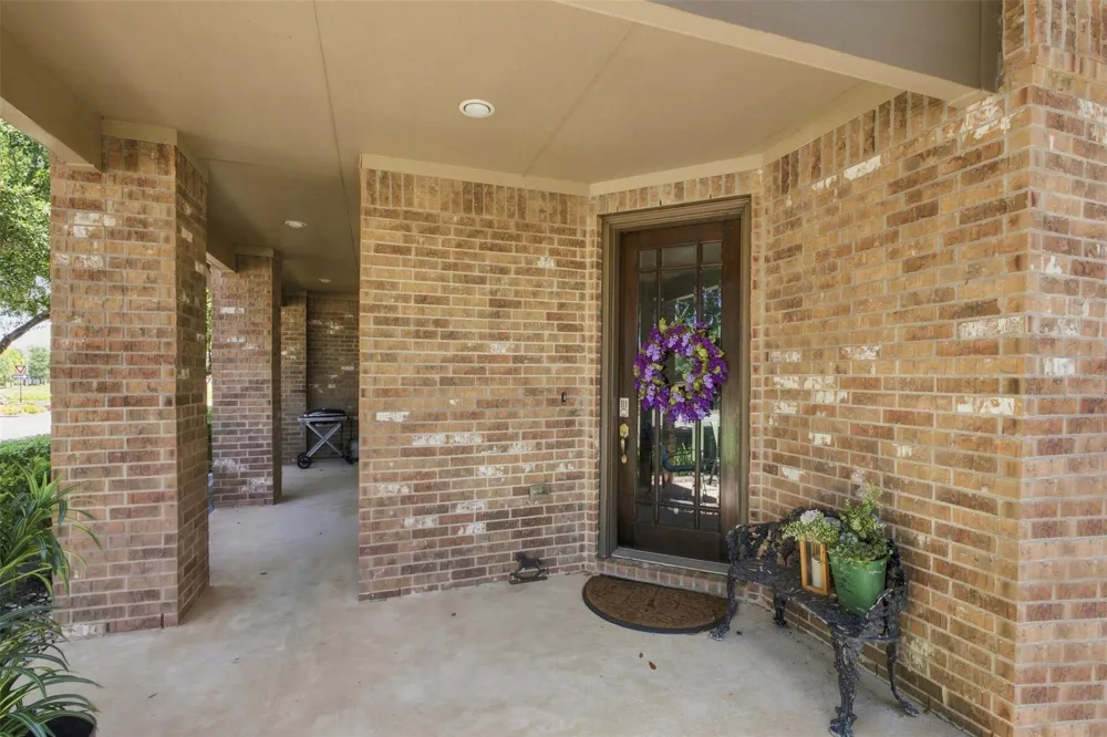 704 Water Street Webster, TX 77598
