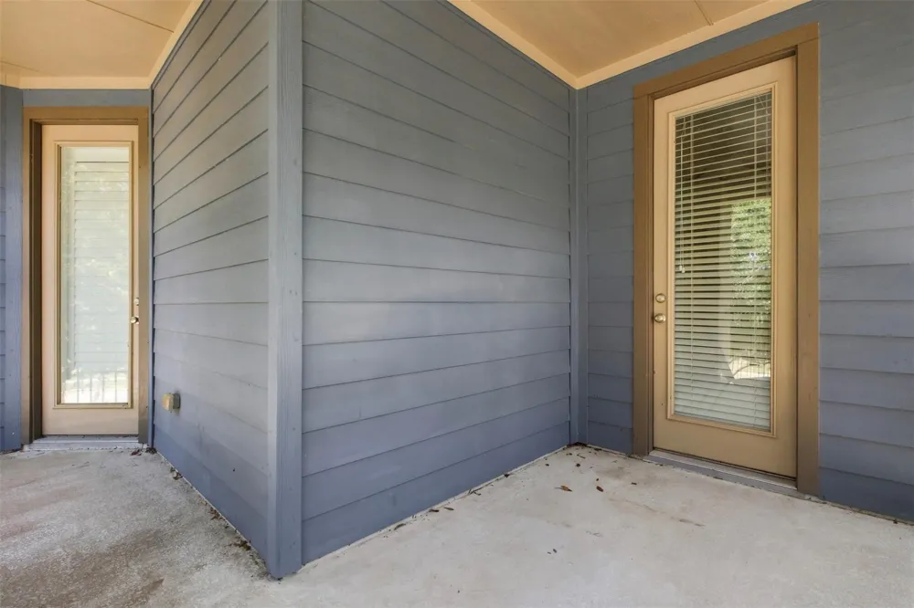 704 Water Street Webster, TX 77598
