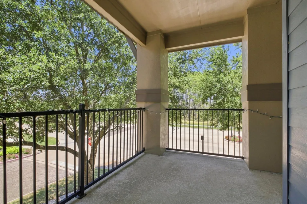 704 Water Street Webster, TX 77598
