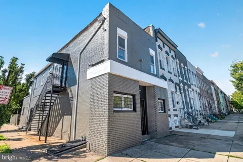 2001 WILKENS AVENUE