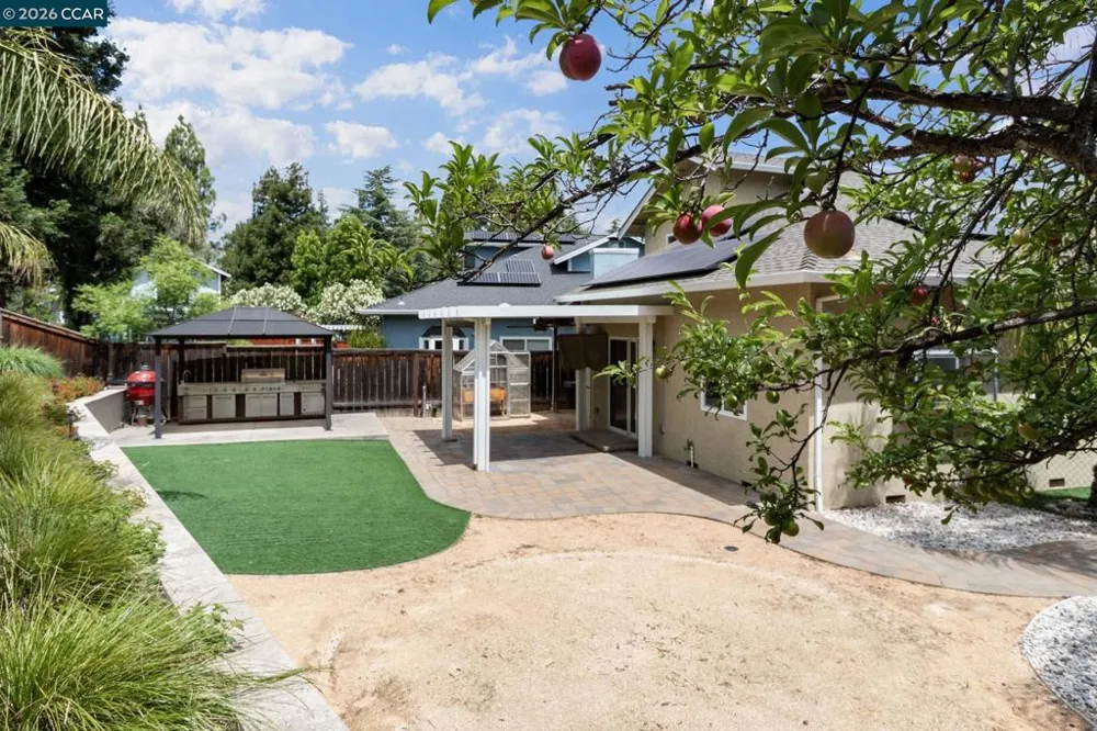 1515 Ohara Court Clayton, CA 94517