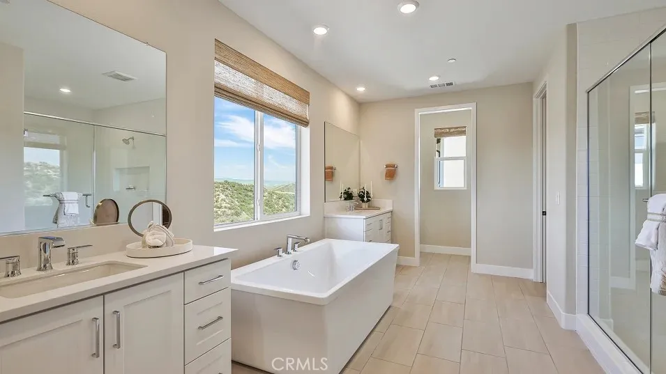 29798 Camino La Cumbre Valencia, CA 91354