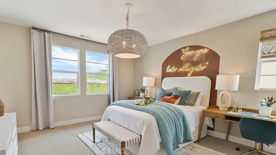 29798 Camino La Cumbre Valencia, CA 91354