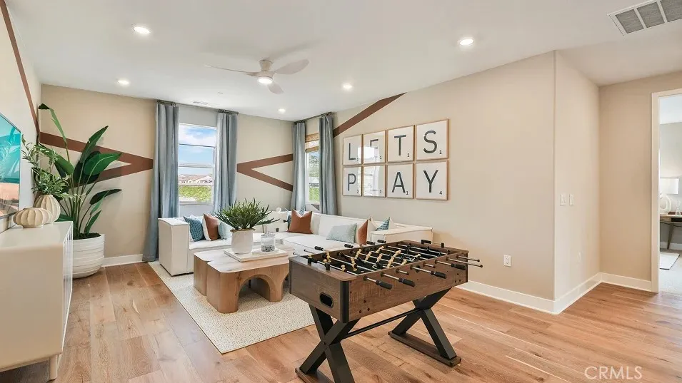 29798 Camino La Cumbre Valencia, CA 91354