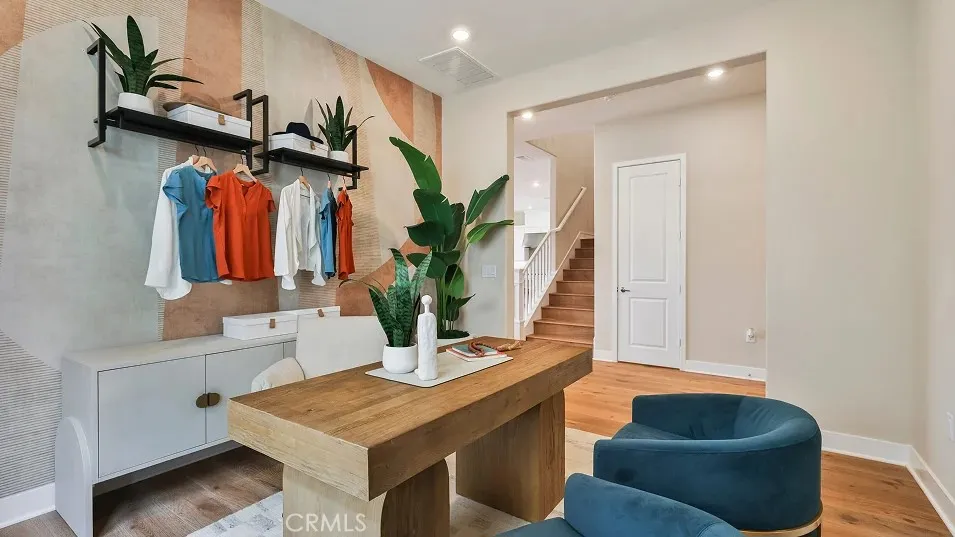 29798 Camino La Cumbre Valencia, CA 91354