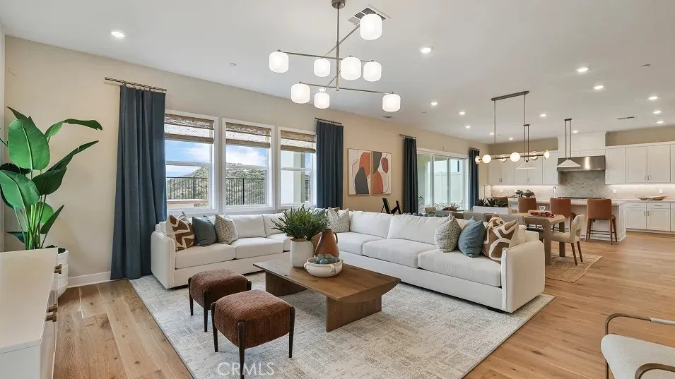 29798 Camino La Cumbre Valencia, CA 91354