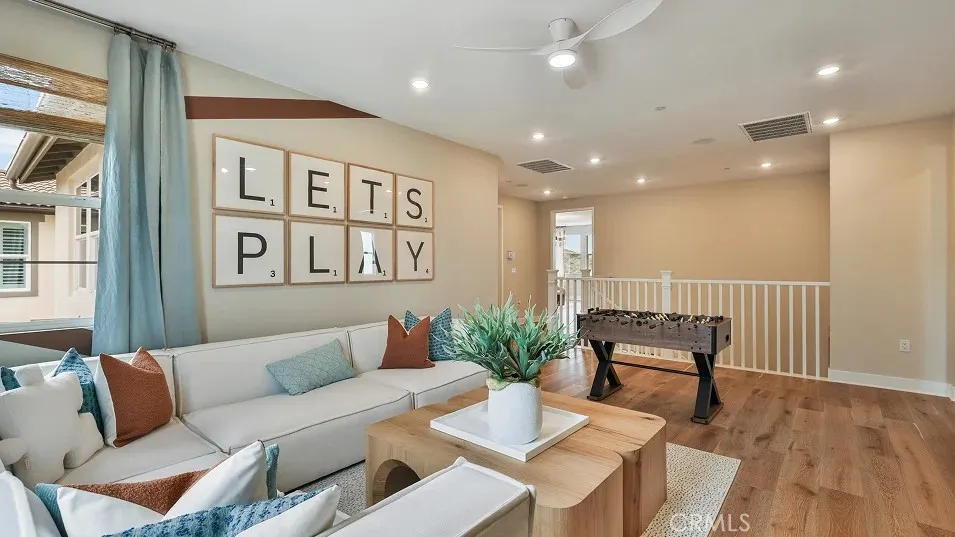29798 Camino La Cumbre Valencia, CA 91354
