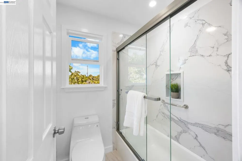 278 Estabrook St San Leandro, CA 94577