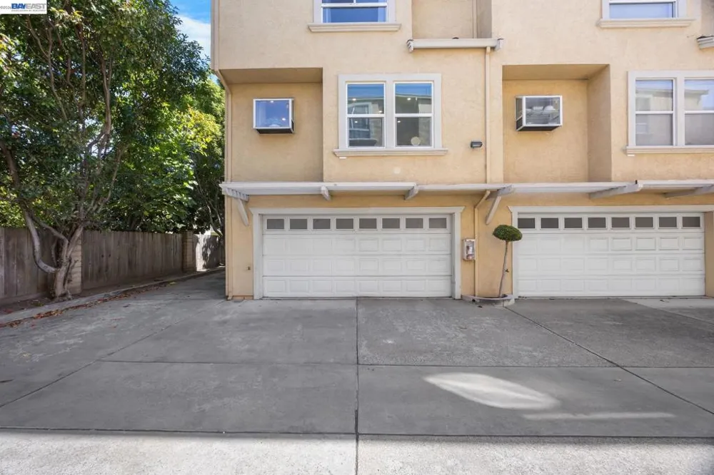278 Estabrook St San Leandro, CA 94577