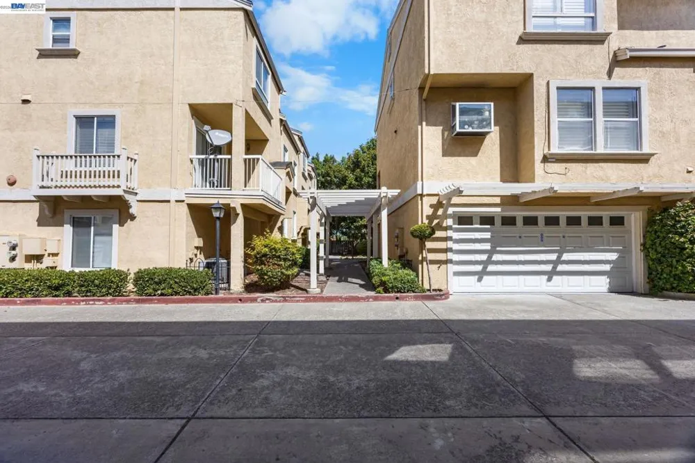 278 Estabrook St San Leandro, CA 94577