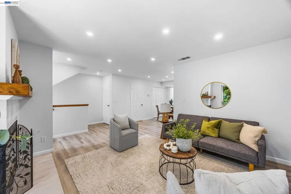 278 Estabrook St San Leandro, CA 94577