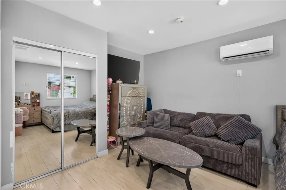 12327 Saticoy Street North Hollywood, CA 91605