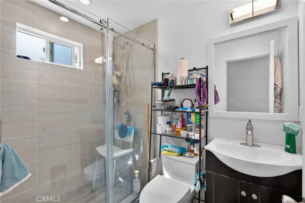 12327 Saticoy Street North Hollywood, CA 91605