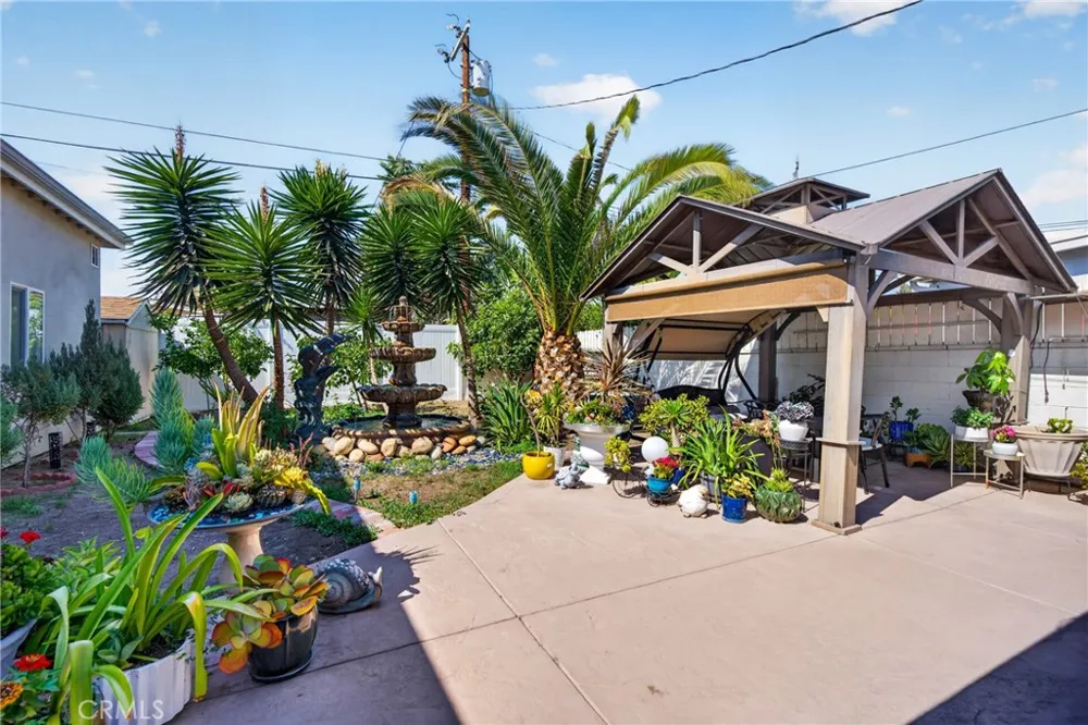 12327 Saticoy Street North Hollywood, CA 91605