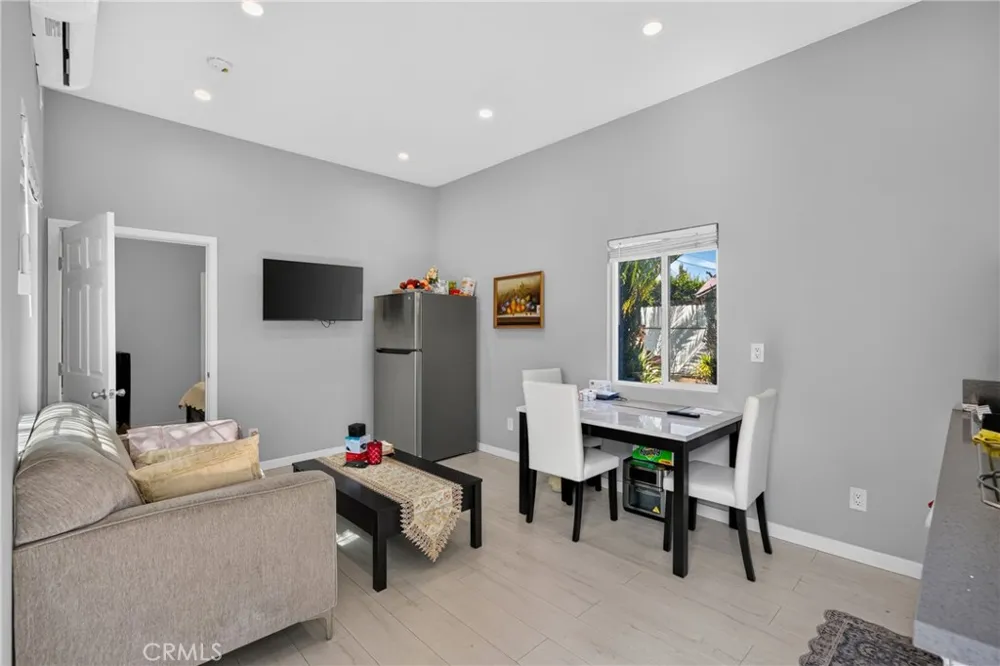 12327 Saticoy Street North Hollywood, CA 91605