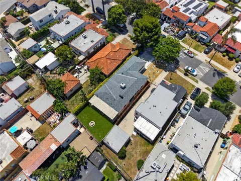 1744 S Genesee