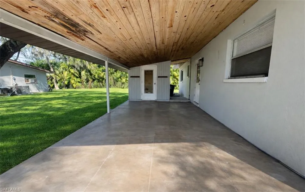 917 Freemont Street Fort Myers, FL 33916