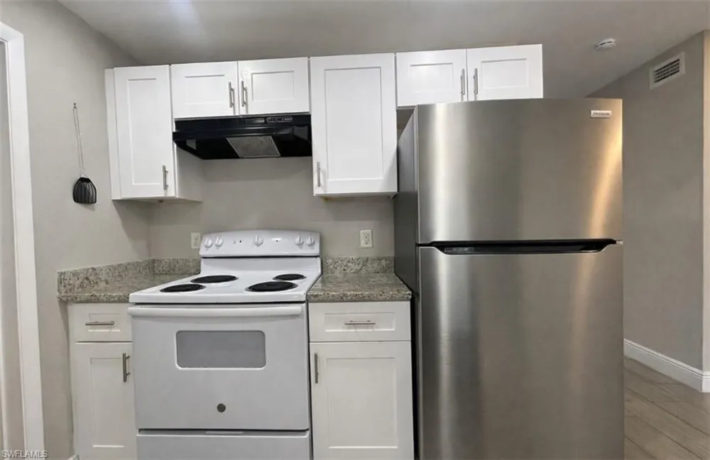 917 Freemont Street Fort Myers, FL 33916