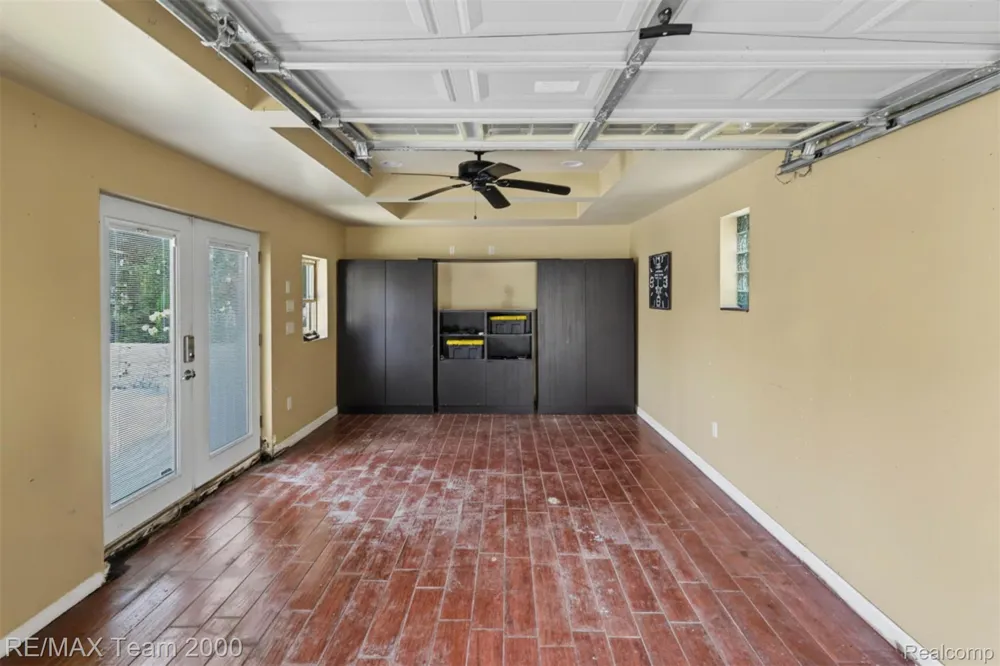 22331 Watsonia Street Dearborn City, MI 48128