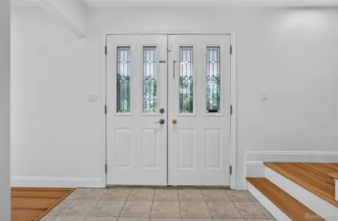 2834 Rossmoor Circle