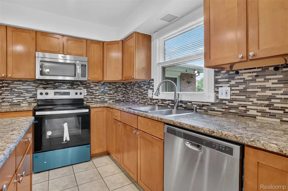 2834 Rossmoor Circle Bloomfield Hills City, MI 48302