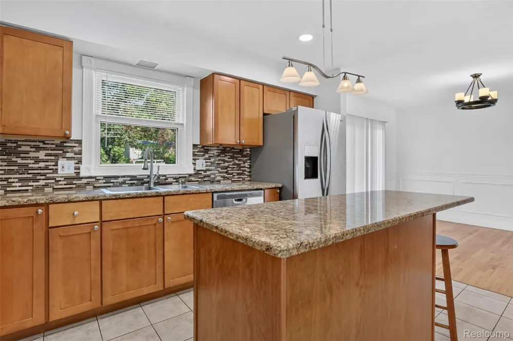 2834 Rossmoor Circle Bloomfield Hills City, MI 48302