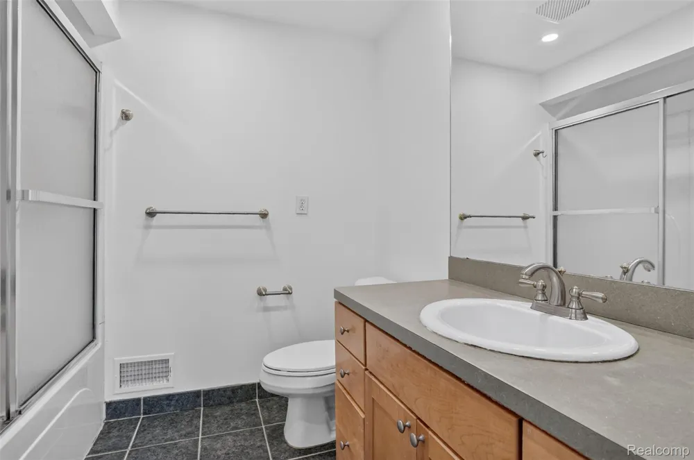 2834 Rossmoor Circle Bloomfield Hills City, MI 48302