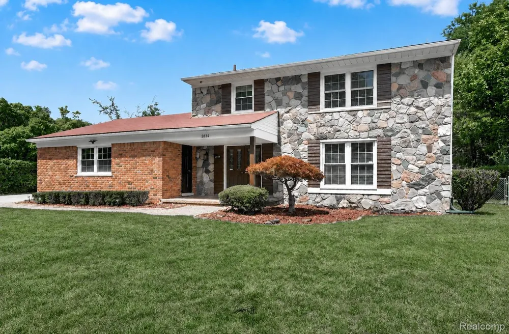 2834 Rossmoor Circle Bloomfield Hills City, MI 48302