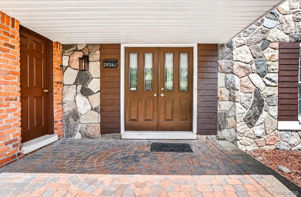 2834 Rossmoor Circle Bloomfield Hills City, MI 48302