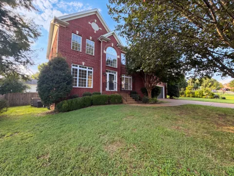 3009 Melbourne Ct E