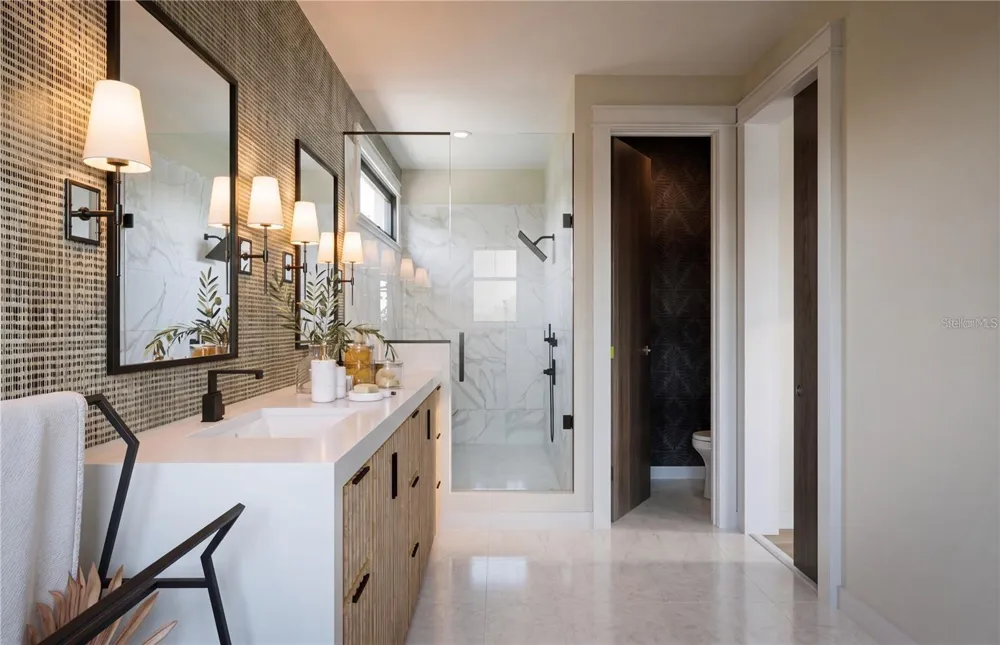 4183 ROBERTS POINT CIRCLE #LOT 18 Sarasota, FL 34242