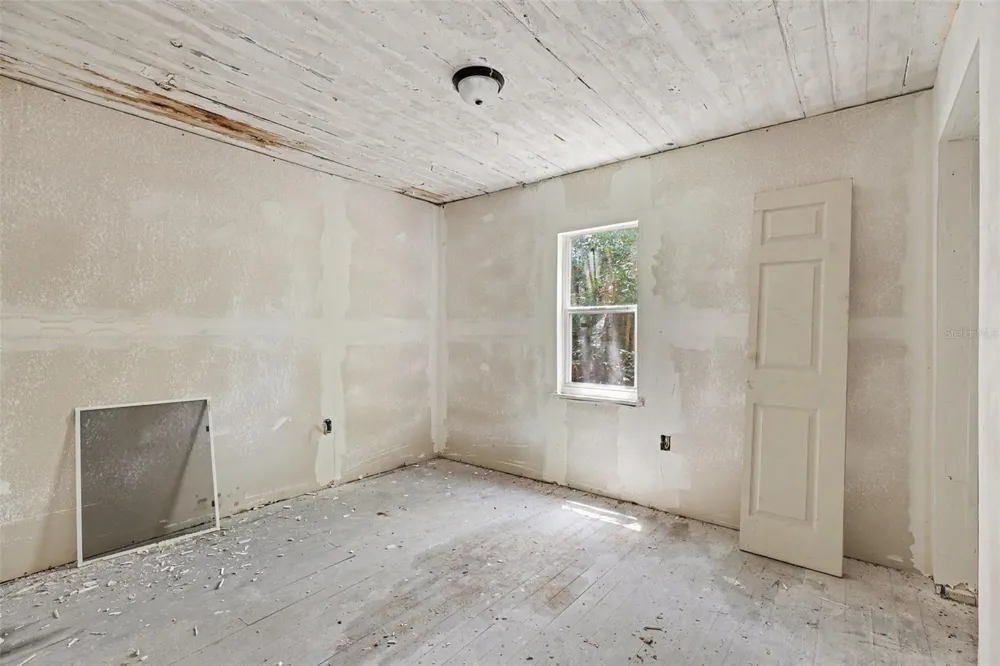 4195 E RAILROAD AVENUE Cocoa, FL 32926