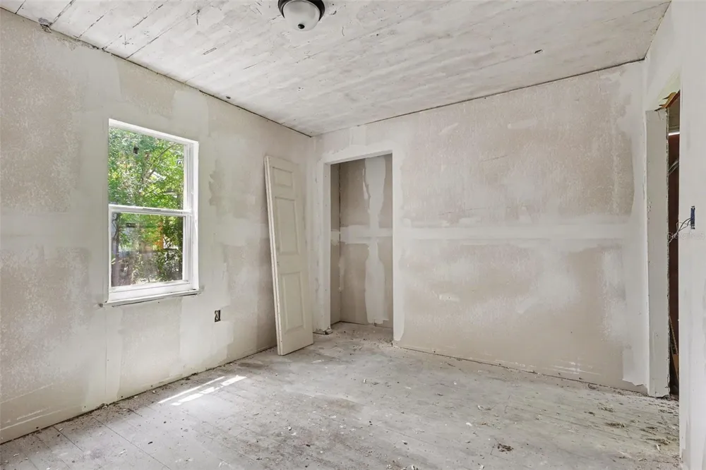 4195 E RAILROAD AVENUE Cocoa, FL 32926