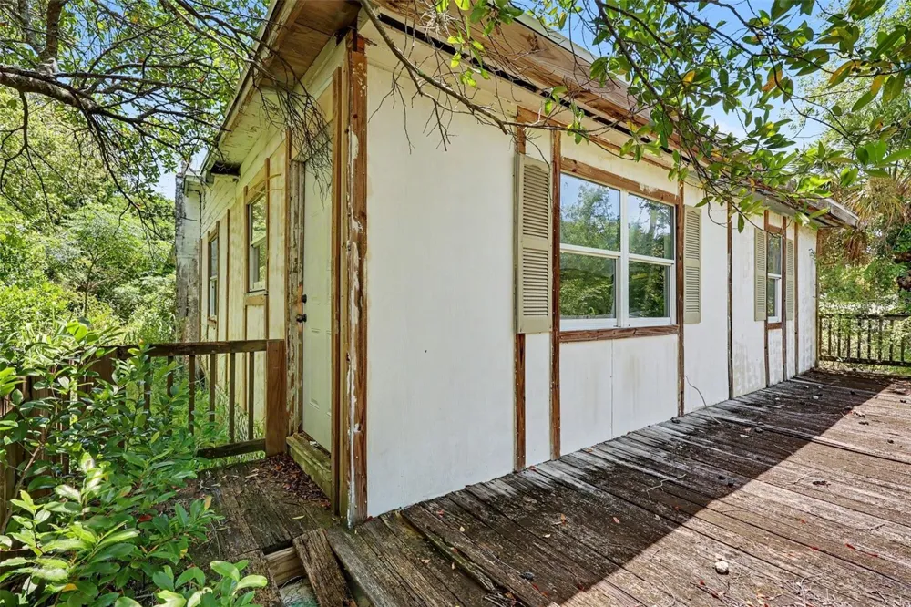 4195 E RAILROAD AVENUE Cocoa, FL 32926