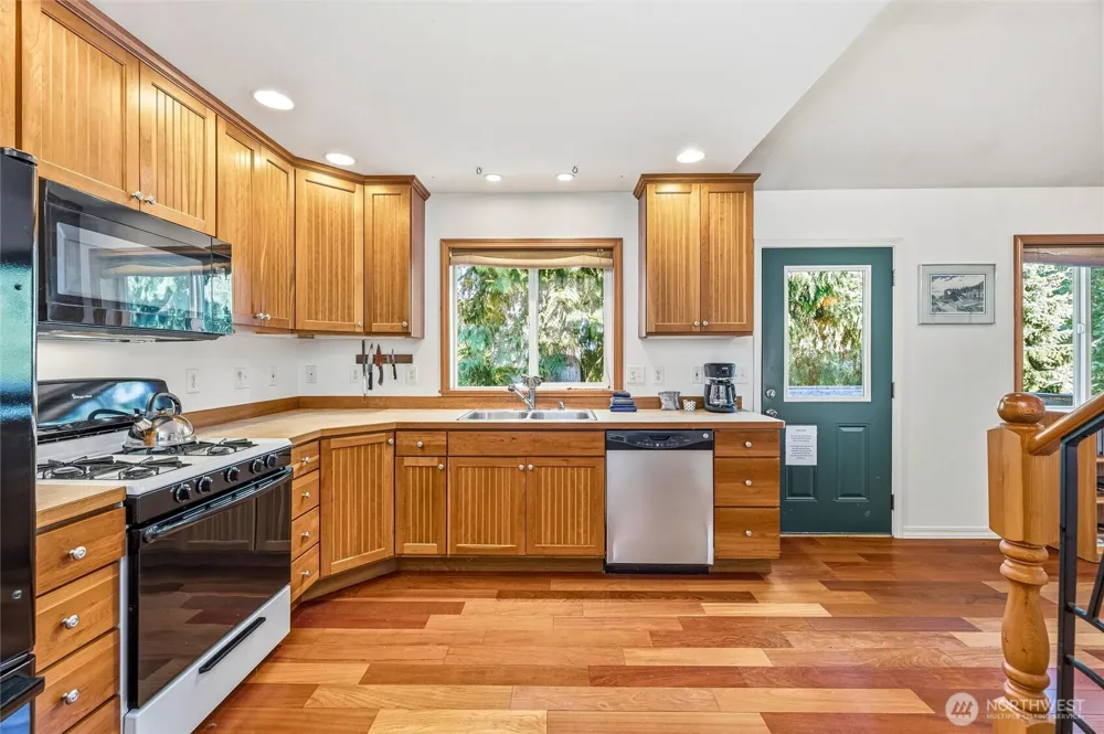 11062 Whistler Lane Deming, WA 98244