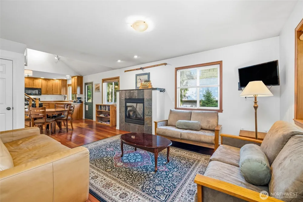11062 Whistler Lane Deming, WA 98244