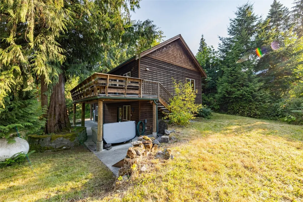 11062 Whistler Lane Deming, WA 98244