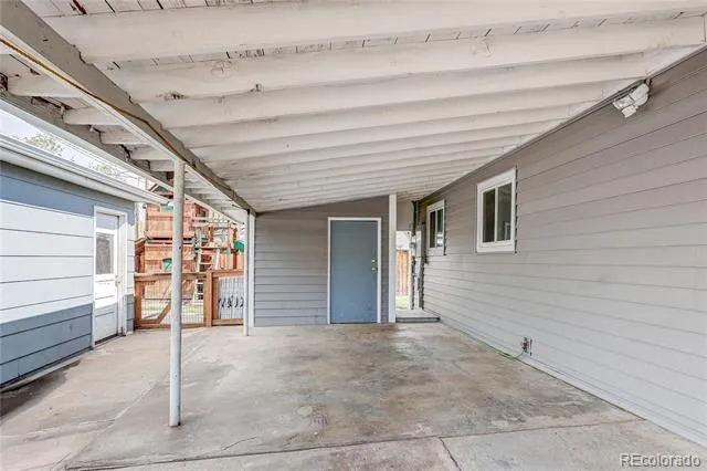 705 Newark Street Aurora, CO 80010