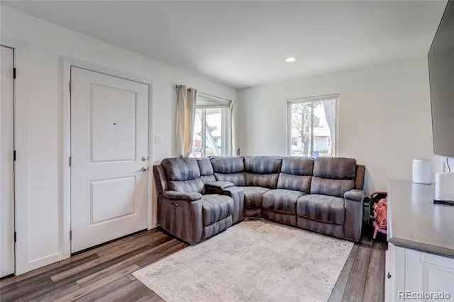 705 Newark Street Aurora, CO 80010